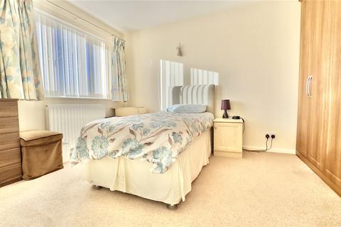 4 Pullman Close, Wirral, CH60 1YW
