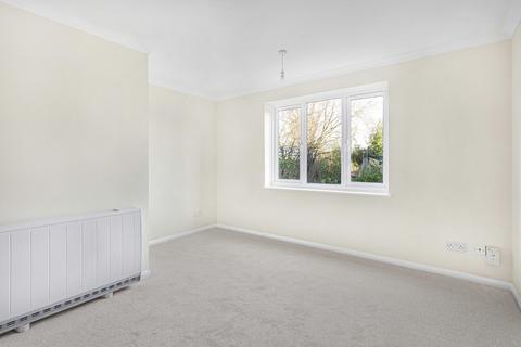 1 bedroom apartment for sale, Hythe Park Road, Egham, Surrey, TW20