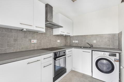 1 bedroom apartment for sale, Hythe Park Road, Egham, Surrey, TW20