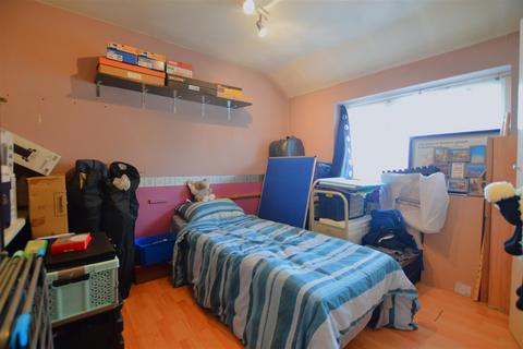 2 bedroom terraced house for sale, Travic Road, Slough