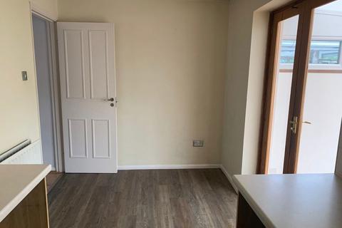 2 bedroom terraced house to rent, Taft Avenue, Sandiacre. NG10 5PX