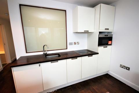 2 bedroom apartment to rent, Beetham Tower, 301 Deansgate, Manchester M3