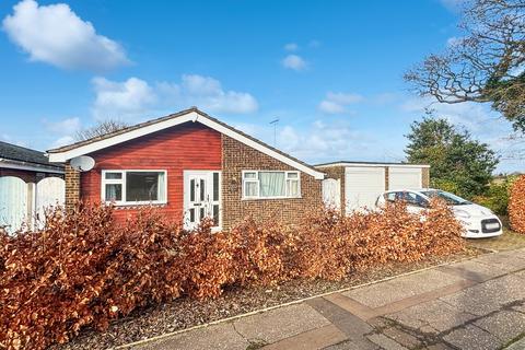 4 bedroom detached bungalow for sale, Elmstead Road, Wivenhoe, Colchester, CO7