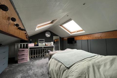 7 Ash Tree Road, Hyde, SK14 4EN