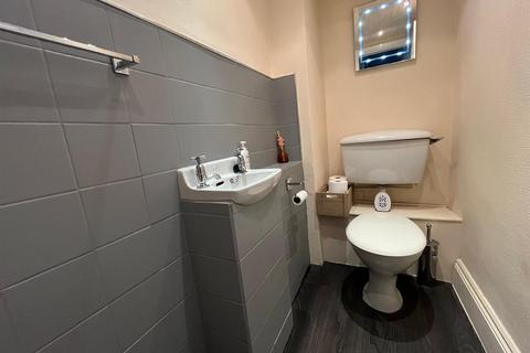 7 Ash Tree Road, Hyde, SK14 4EN