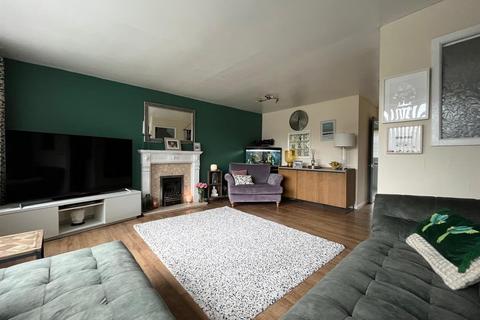 7 Ash Tree Road, Hyde, SK14 4EN