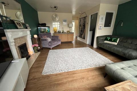7 Ash Tree Road, Hyde, SK14 4EN
