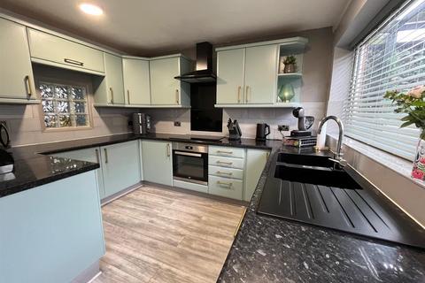 7 Ash Tree Road, Hyde, SK14 4EN