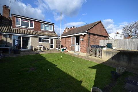 4 bedroom semi-detached house for sale, Abbotts Drive, Stanford-Le-Hope, SS17