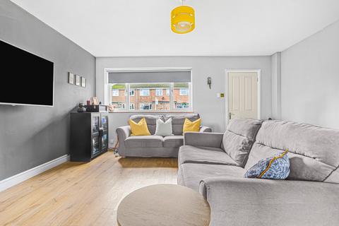 32 Chalgrove Road, Thame, OX9 3TF
