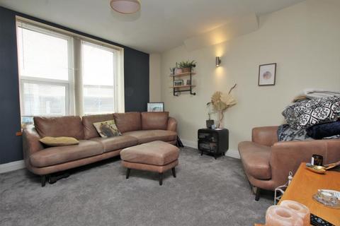 2 bedroom maisonette to rent, North Street, Bristol BS3