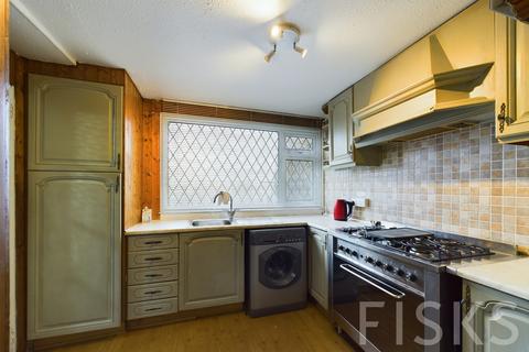 3 bedroom terraced house for sale, Church Road, Basildon, SS14