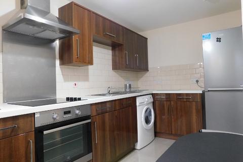 2 bedroom flat to rent, Slateford Gait, Edinburgh, EH11 1GT