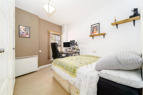 Flat 4, Wilton House, 1 Alexandria Road, London, W13 0NP