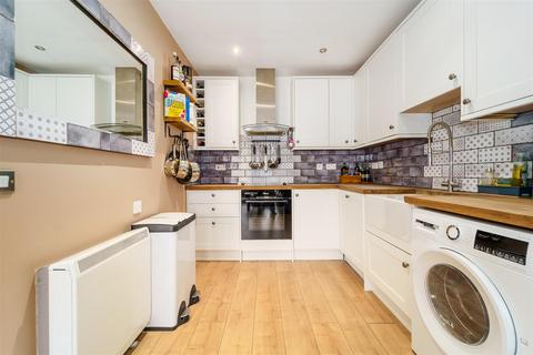 Flat 4, Wilton House, 1 Alexandria Road, London, W13 0NP