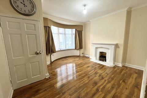 3 bedroom house for sale, Avenons Road, London E13