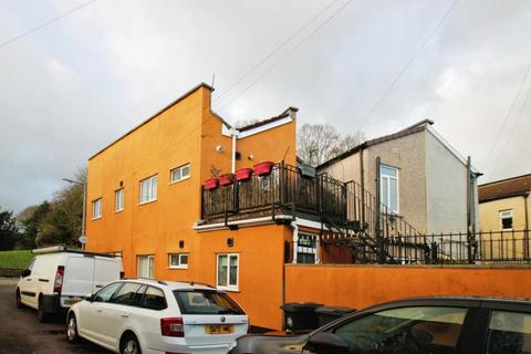 2 bedroom flat to rent, Ashton Road, Bristol BS3