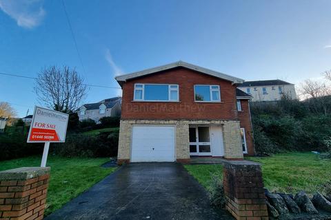 4 bedroom semi-detached house for sale, Price Avenue, Barry, The Vale Of Glamorgan. CF63 1JR