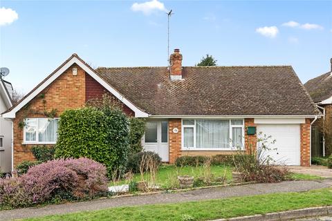 2 bedroom bungalow to rent, Claverham Way, Battle