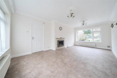 2 bedroom bungalow to rent, Claverham Way, Battle