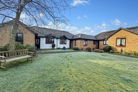 2 bedroom terraced bungalow for sale, Meridian Court, Ashford TN23