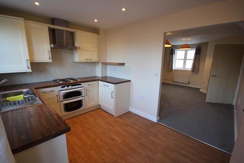 3 bedroom terraced house to rent, Cherry Tree Gardens, Winshill DE15