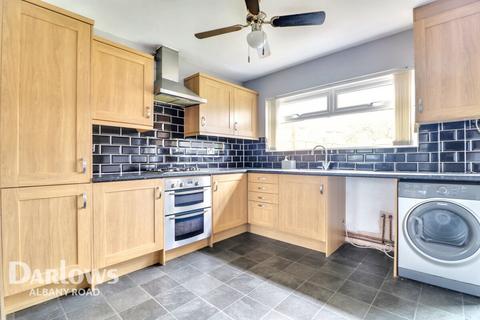 3 bedroom semi-detached house to rent, Llanrumney Avenue, CARDIFF