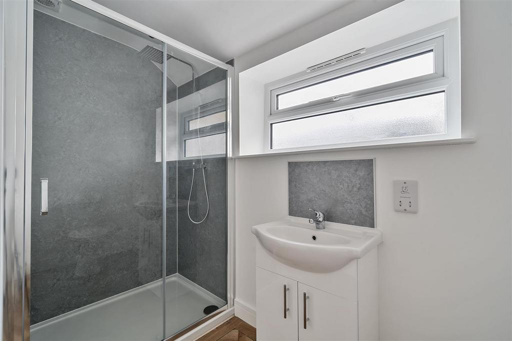 En-Suite shower