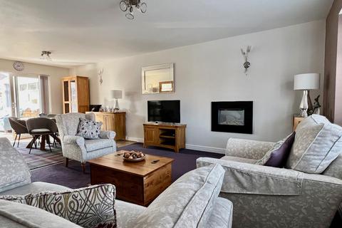 3 bedroom detached house for sale, Outgang Road, Pickering
