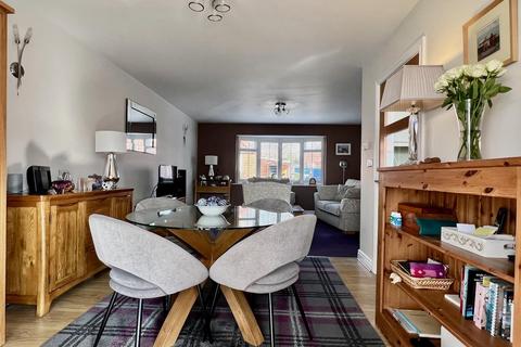 3 bedroom detached house for sale, Outgang Road, Pickering