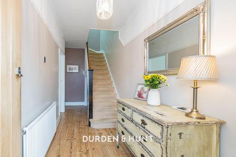 19 Cecil Avenue, Hornchurch, RM11 2NA