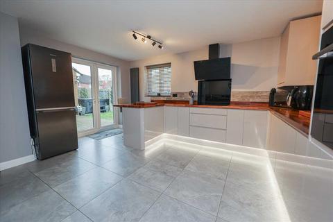 4 bedroom detached house for sale, Vespasian Way, North Hykeham