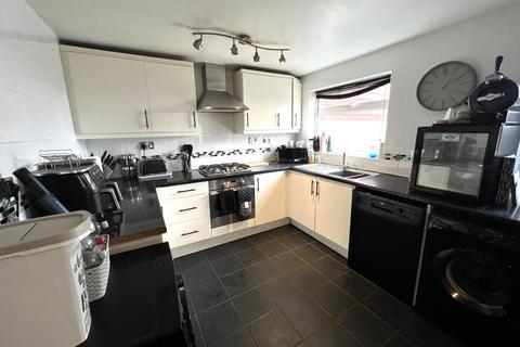 3 bedroom terraced house for sale, Caledonian, Glascote, Tamworth, B77