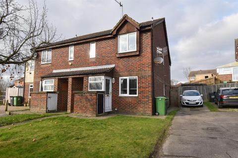 1 bedroom flat for sale, Farmlands Close, St. Leonards-On-Sea