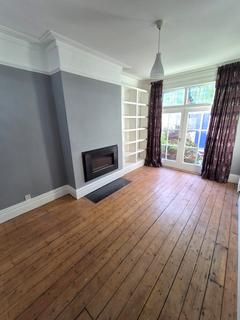 4 bedroom terraced house to rent, Templemore Avenue, Liverpool L18