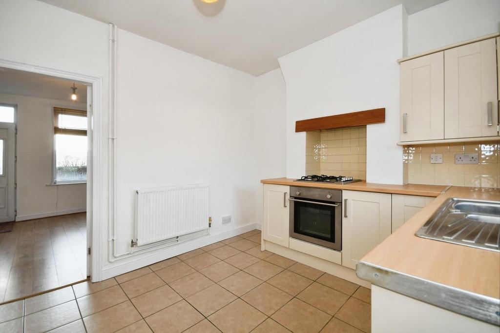 KITCHEN 02.jpg