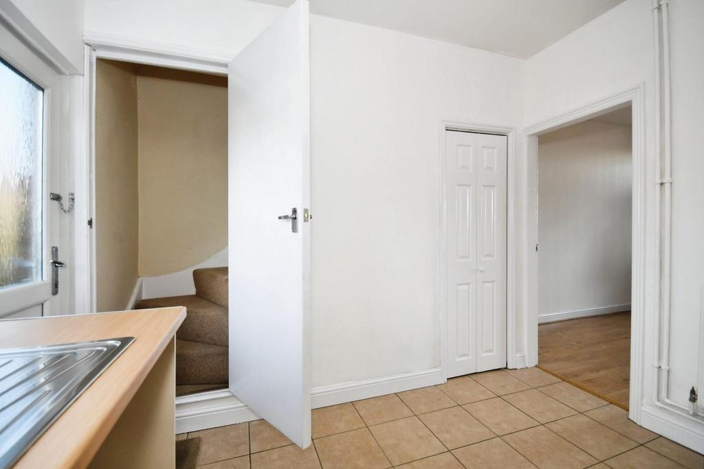 KITCHEN 03.jpg