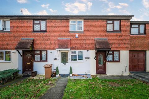 2 bedroom house for sale, Mapleton Road, Chingford