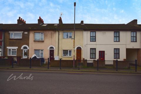 2 bedroom terraced house to rent, Luton Road, Chatham