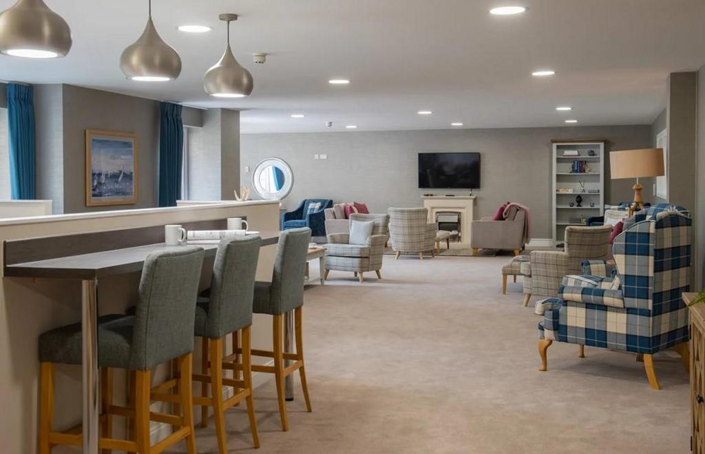 Communal Lounge...jpg