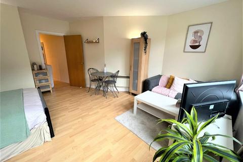 Studio to rent, York Place, Leeds