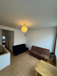 1 bedroom flat to rent, Stoke Newington High Street, London N16