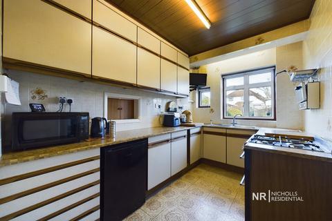 2 Amberley Gardens, Epsom, KT19 0NH