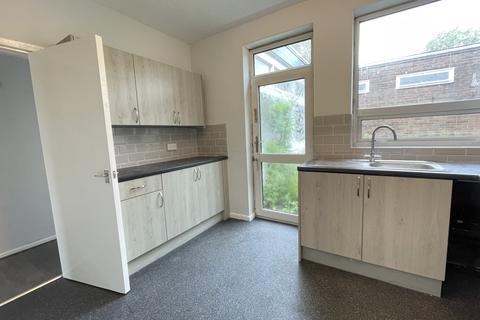 2 bedroom flat to rent, Firbeck Drive, Manchester, M4