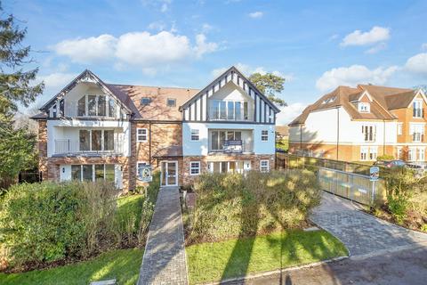 2 bedroom apartment for sale, Queens Park Road, Caterham, Surrey