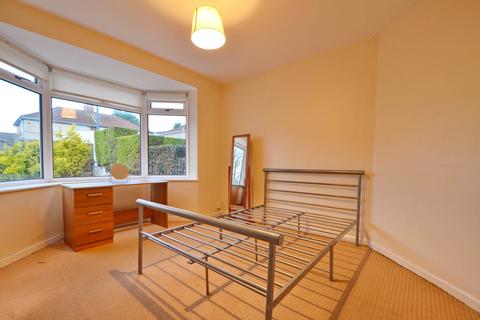 4 bedroom semi-detached house to rent, Braemar Avenue, Bristol