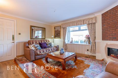 22 Birch Field, Clayton Le Woods, Chorley, PR6 7RE