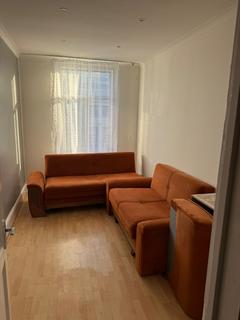 2 bedroom flat to rent, Stoke Newington Road, London N16