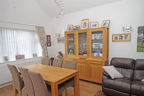 30 Cheddington Road, Bournemouth, BH9 3NB