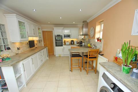 30 Cheddington Road, Bournemouth, BH9 3NB